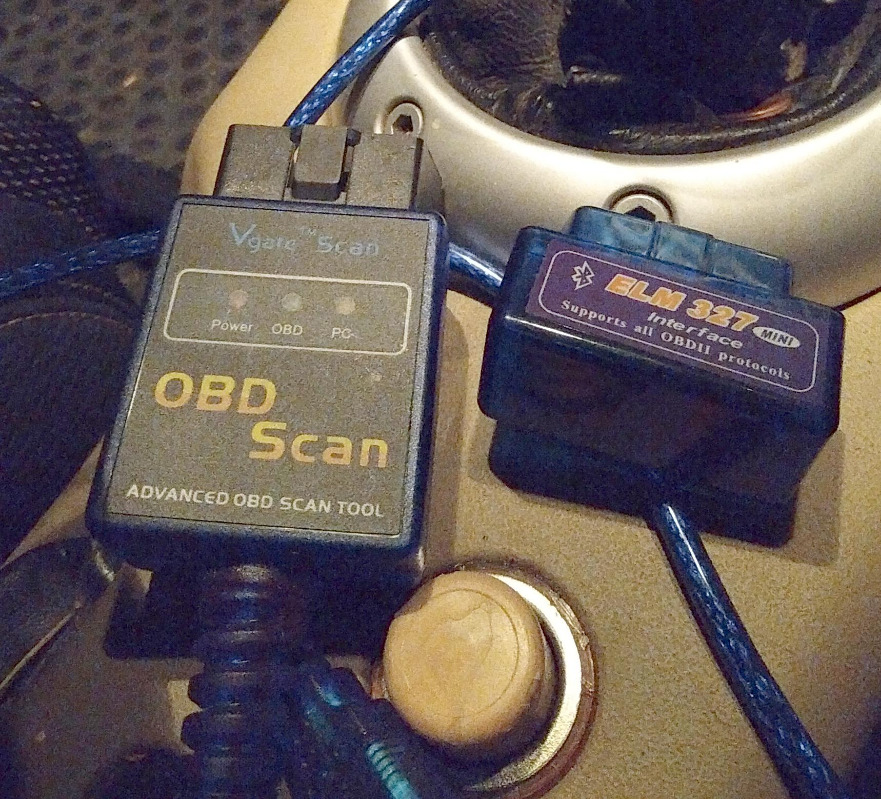 2 boitiers OBD2 USB & BT.jpg